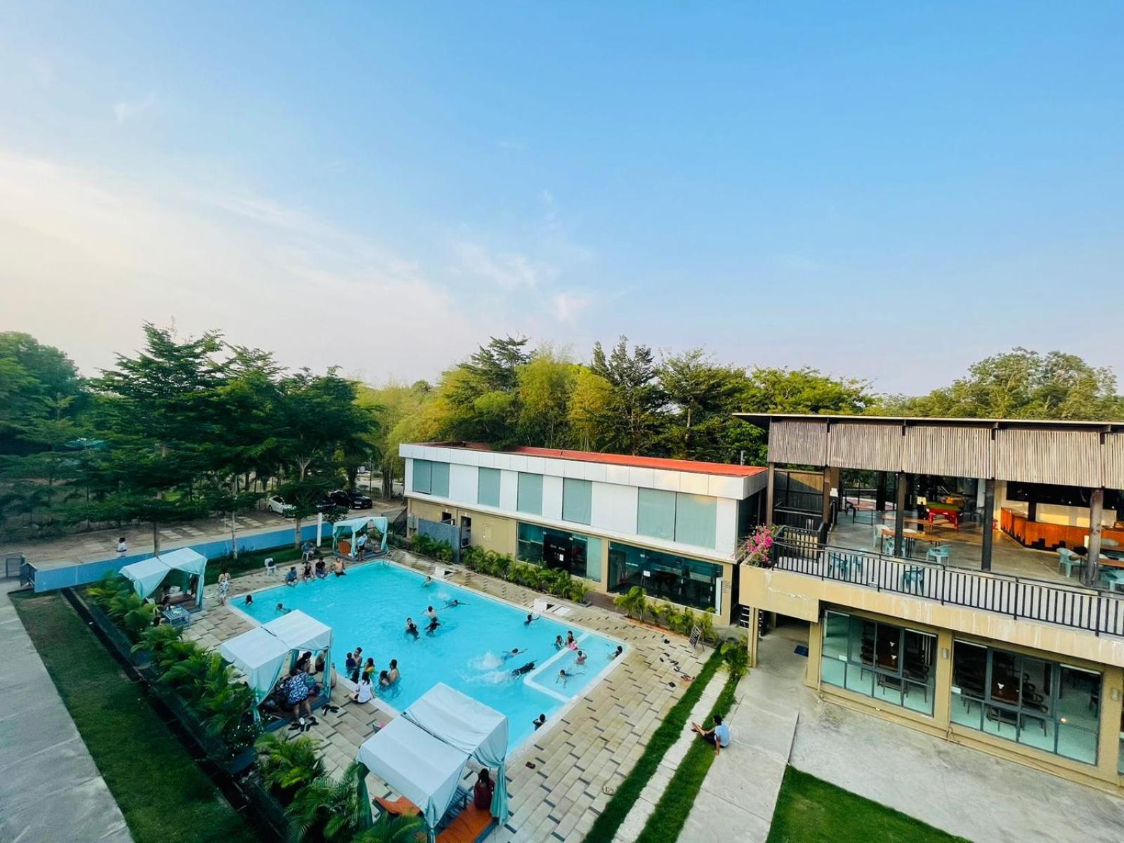 Wh Hotel & Service Apartment Thanlyin Bagian luar foto