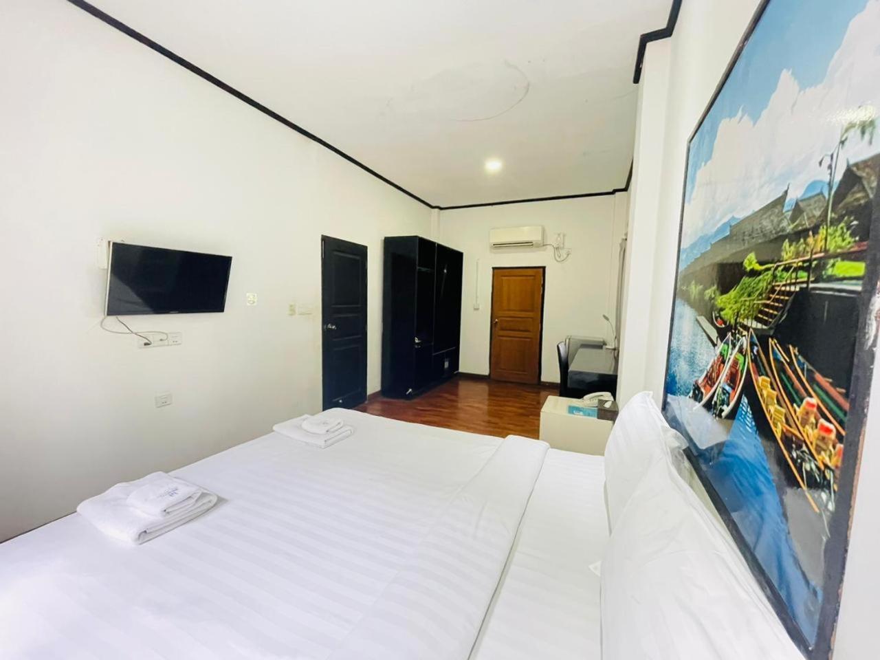 Wh Hotel & Service Apartment Thanlyin Bagian luar foto