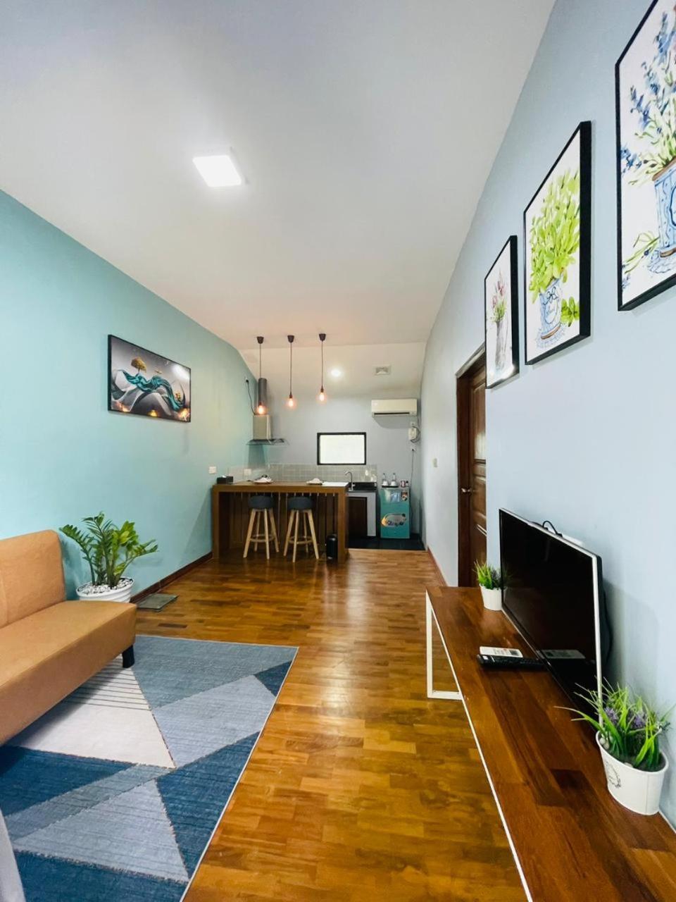 Wh Hotel & Service Apartment Thanlyin Bagian luar foto