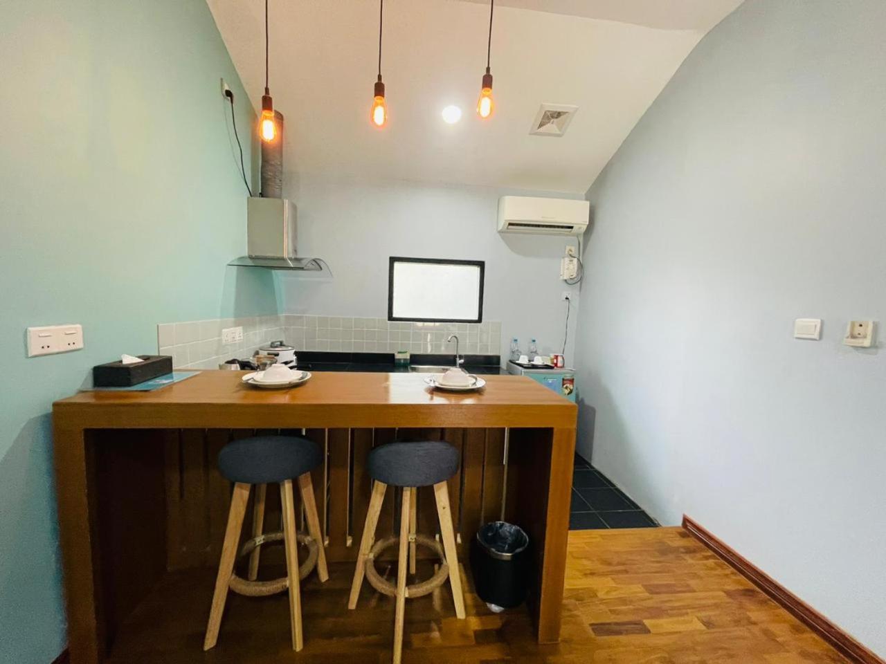 Wh Hotel & Service Apartment Thanlyin Bagian luar foto
